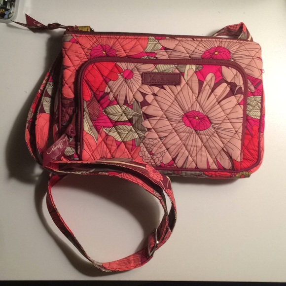 - Floral Vera Bradley Crossbody Bag - Picture 1 of 6